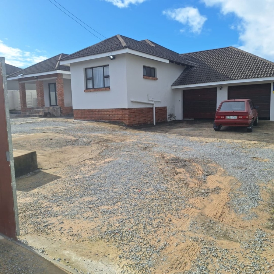 5 Bedroom Property for Sale in Amalinda Eastern Cape